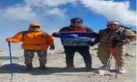 صعود کوهنوردان بیمارستان شریعتی به قله تفتان